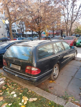 Mercedes-Benz E 220, снимка 3