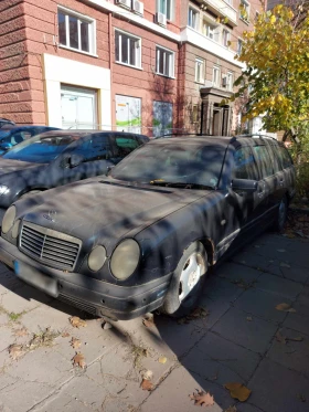 Mercedes-Benz E 220, снимка 1