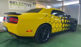 Обява за продажба на Dodge Challenger R/T * 5.7 HEMI * 2020г* Honeycomb pattern*  ~61 900 лв. - изображение 9
