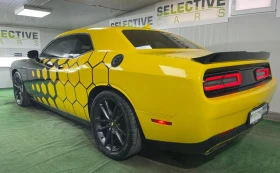 Обява за продажба на Dodge Challenger R/T * 5.7 HEMI * 2020г* Honeycomb pattern*  ~61 900 лв. - изображение 3