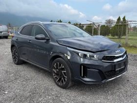 Kia XCeed Hybrid 