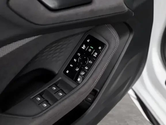 Audi A5 2.0 TFSI Quattro = S-line = Tech Plus Гаранция, снимка 3 - Автомобили и джипове - 53916209