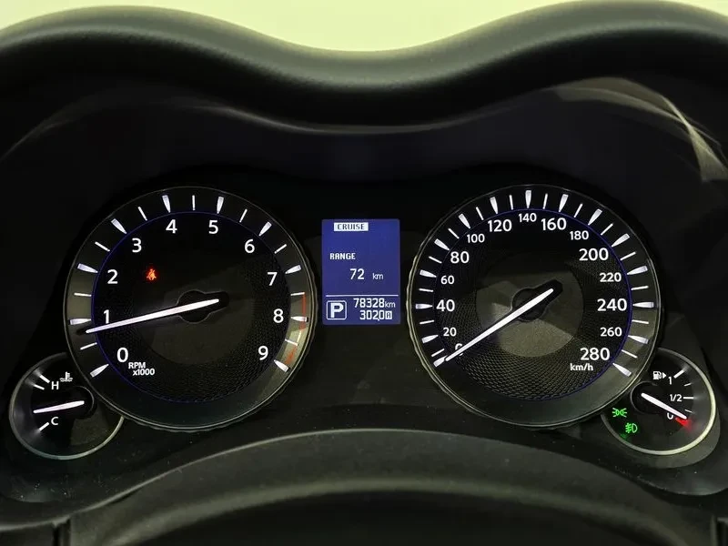 Infiniti Q70 Style 3.7 Бензин, снимка 5 - Автомобили и джипове - 55455962