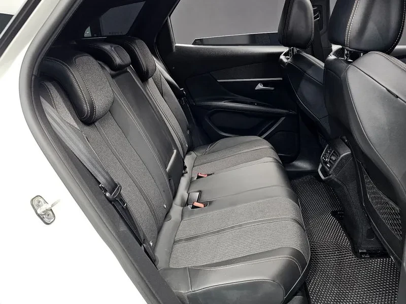 Peugeot 3008 1.5 BlueHDI GT - САМО 30% АВАНС, снимка 11 - Автомобили и джипове - 55987600