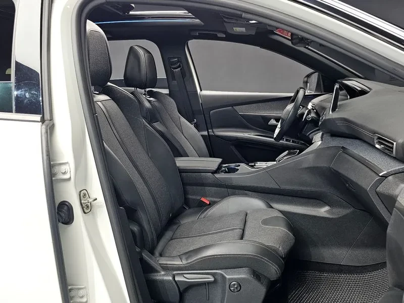 Peugeot 3008 1.5 BlueHDI GT - САМО 30% АВАНС, снимка 12 - Автомобили и джипове - 55987600