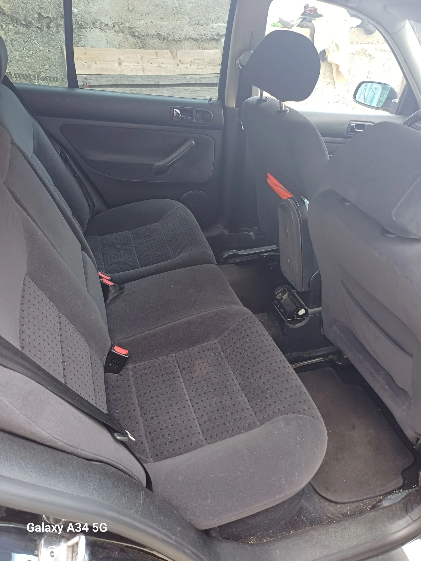 VW Golf 1.6 - изображение 6