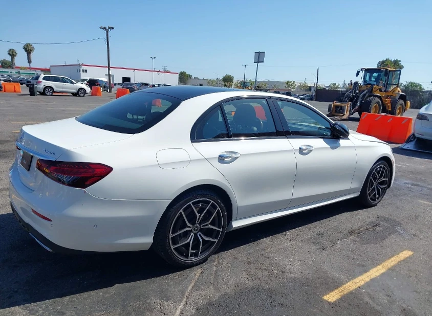 Mercedes-Benz E 450 ПОДГРЕВИ* МАСАЖ* AMG-PACK* ДИСТРОНИК* ШИБИДАХ - изображение 4