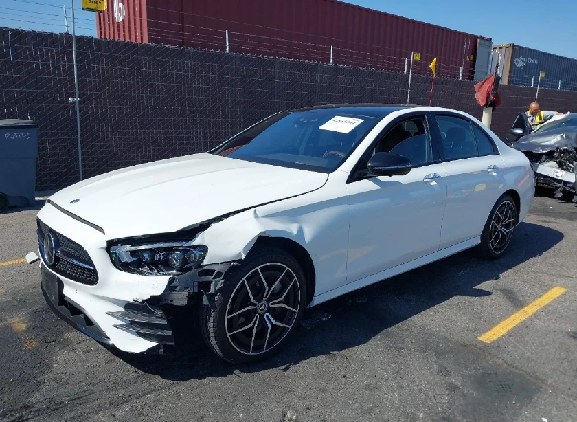 Mercedes-Benz E 450 ПОДГРЕВИ* МАСАЖ* AMG-PACK* ДИСТРОНИК* ШИБИДАХ - изображение 2
