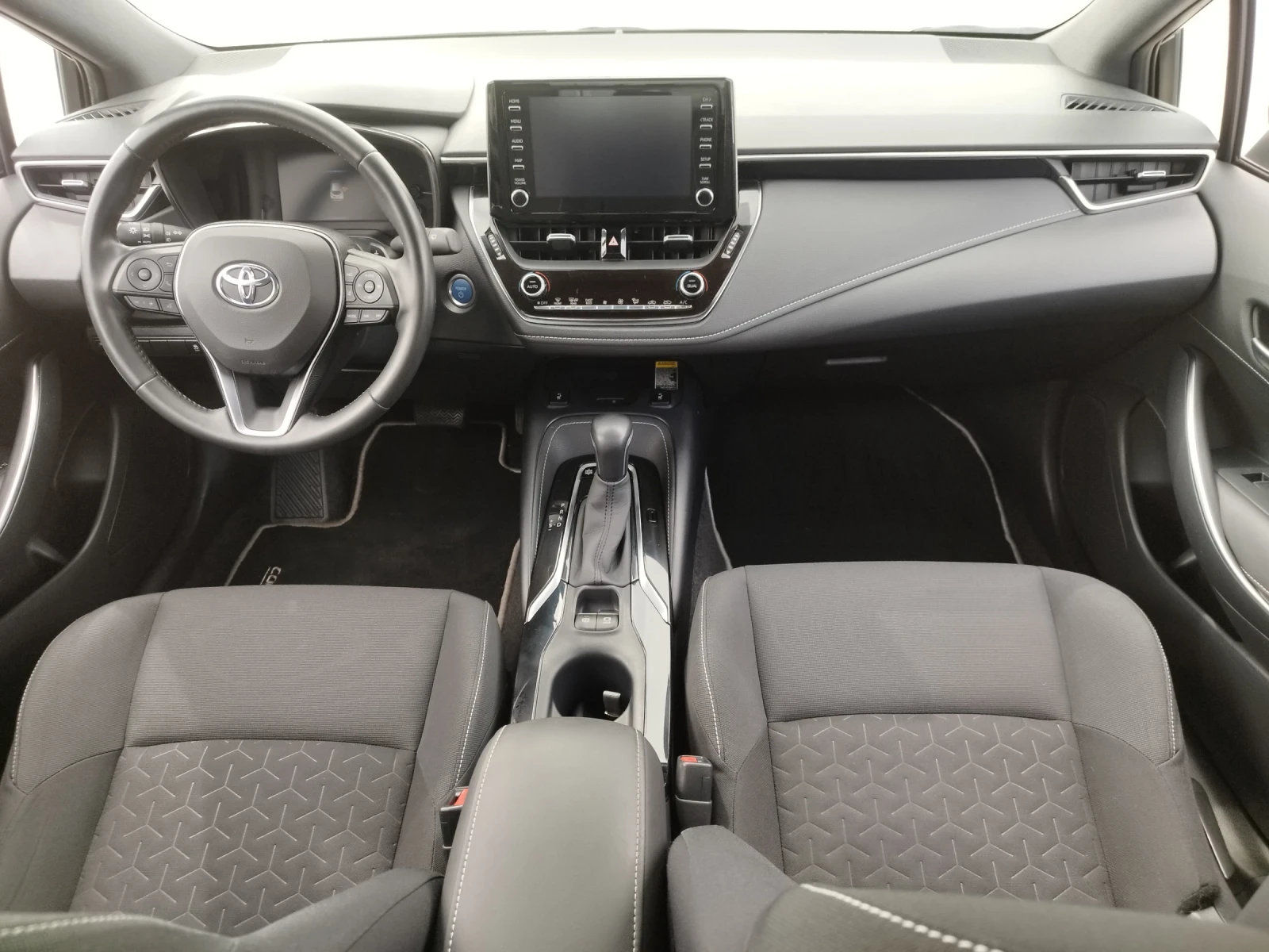 Toyota Corolla 2.0 hybrid 45000km - изображение 7