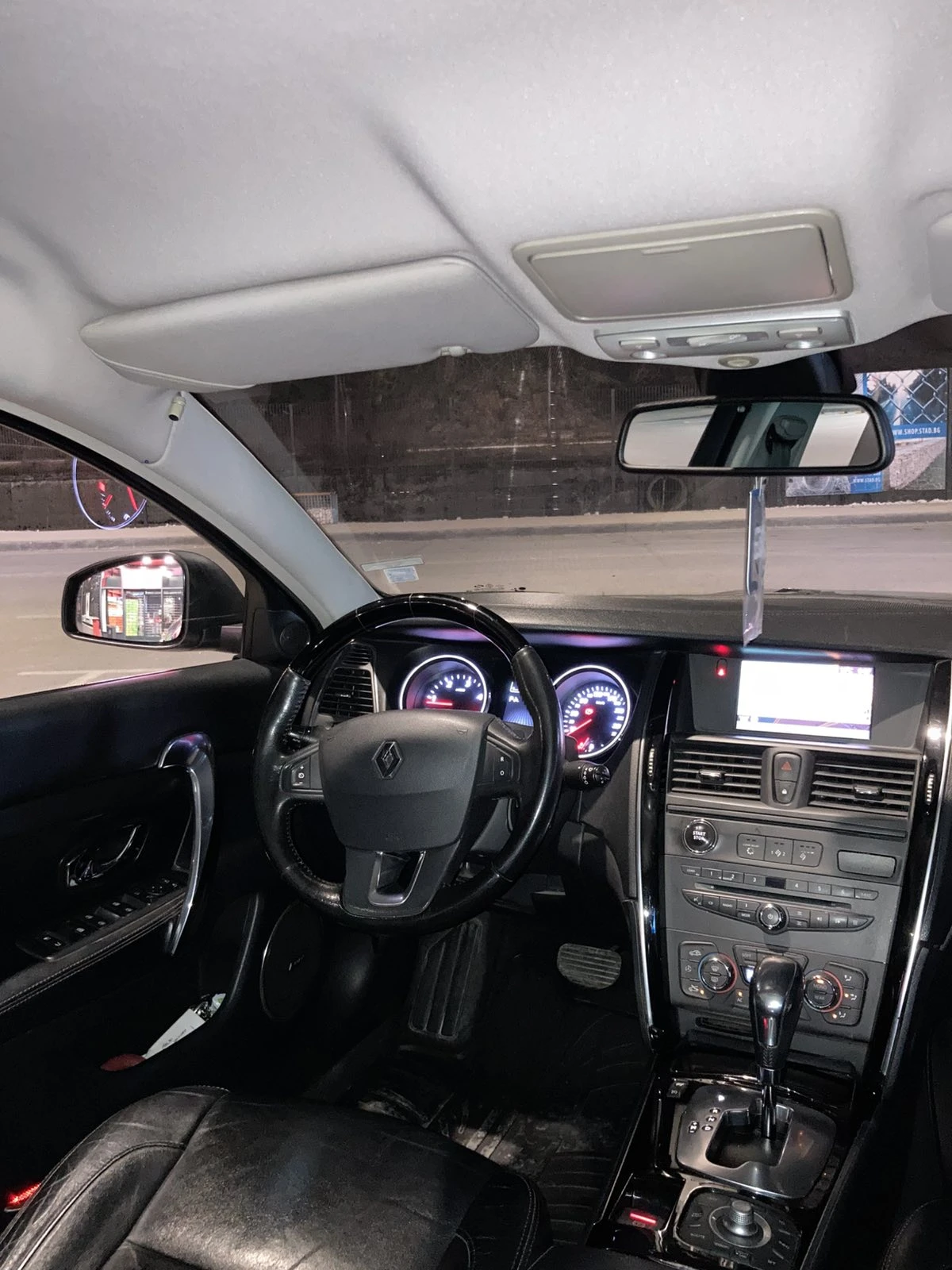 Renault Latitude 3000 DCI INITIALE, снимка 12 - Автомобили и джипове - 53854310