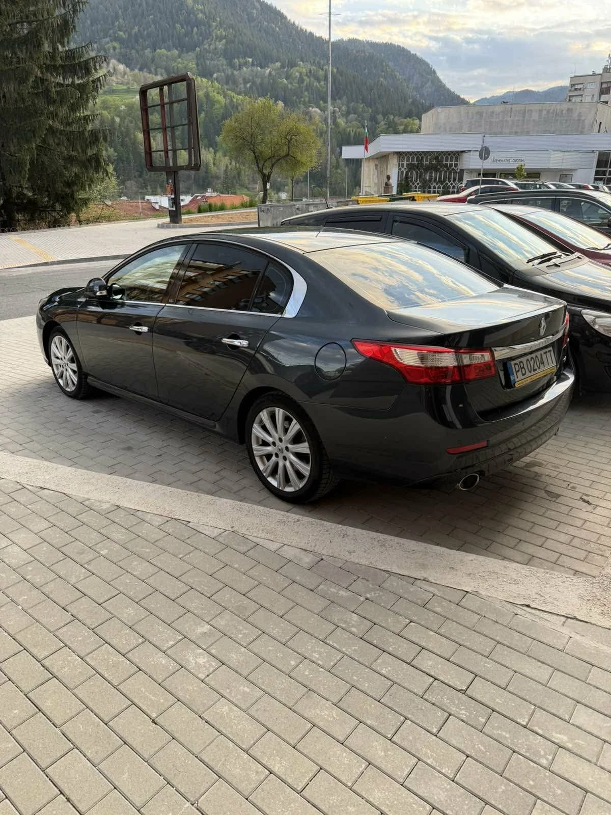 Renault Latitude 3000 DCI INITIALE, снимка 4 - Автомобили и джипове - 53854310