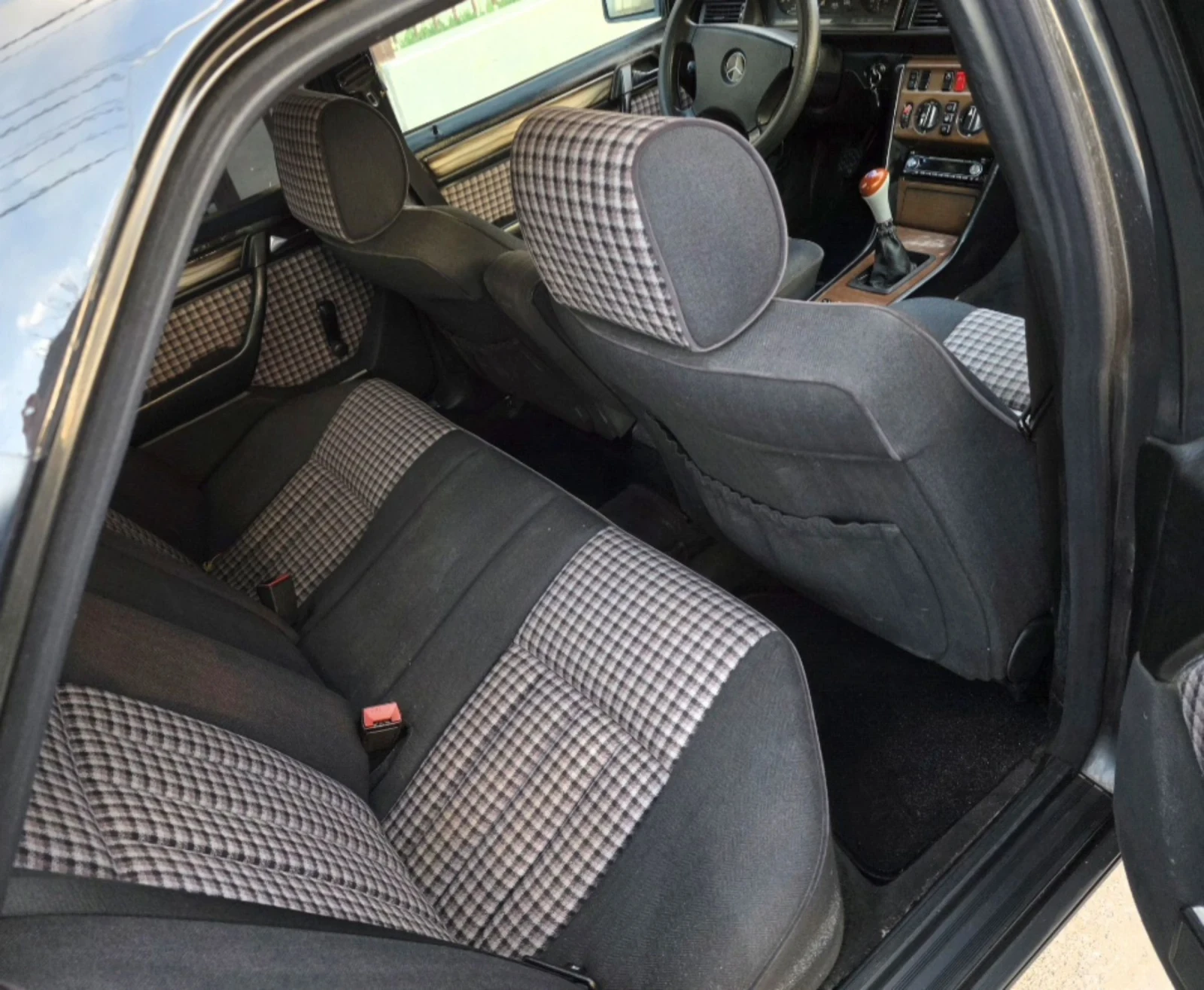 Mercedes-Benz 124, снимка 6 - Автомобили и джипове - 53920009