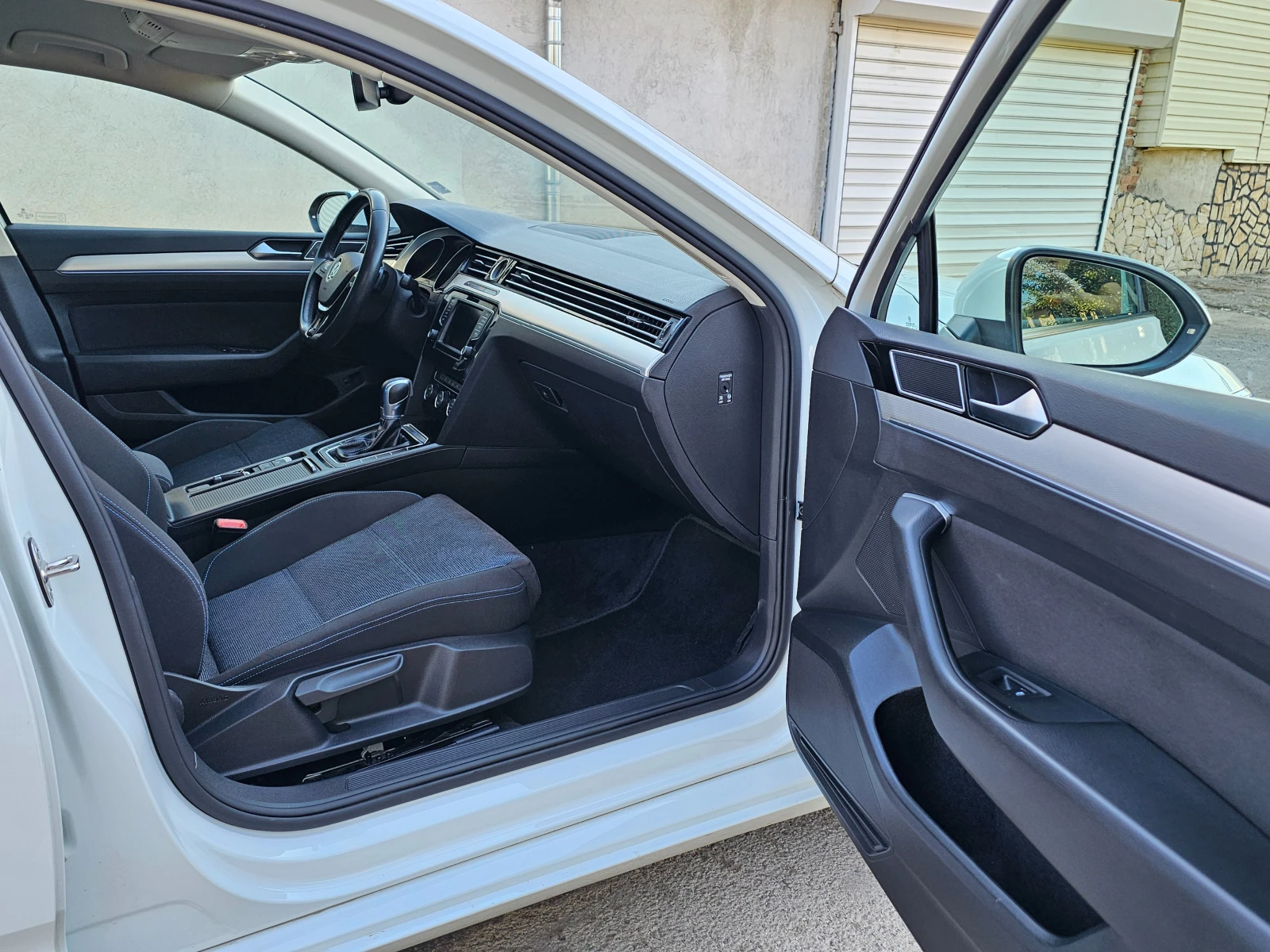 VW Passat plug-in hybrid 1.4i, снимка 17 - Автомобили и джипове - 53930260