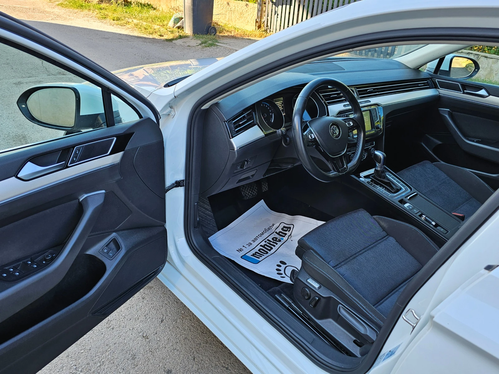 VW Passat plug-in hybrid 1.4i, снимка 15 - Автомобили и джипове - 53930260