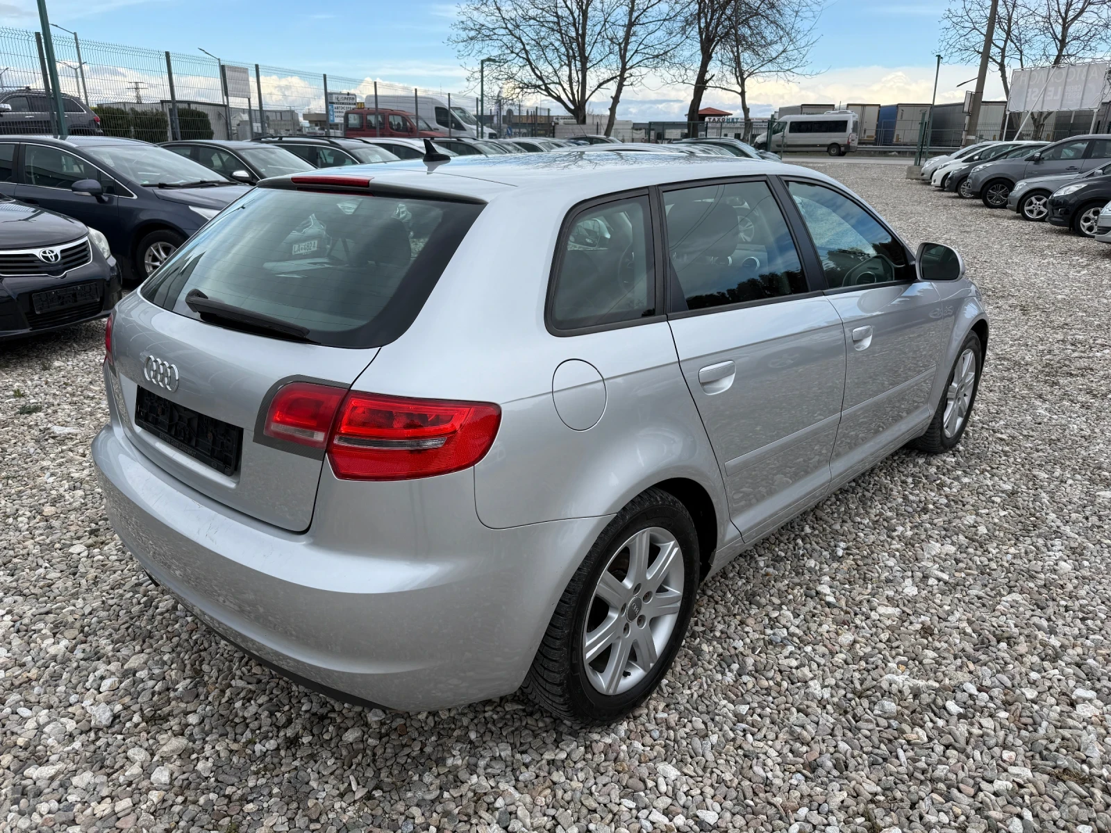 Audi A3 2.0 TDI, снимка 4 - Автомобили и джипове - 54081114