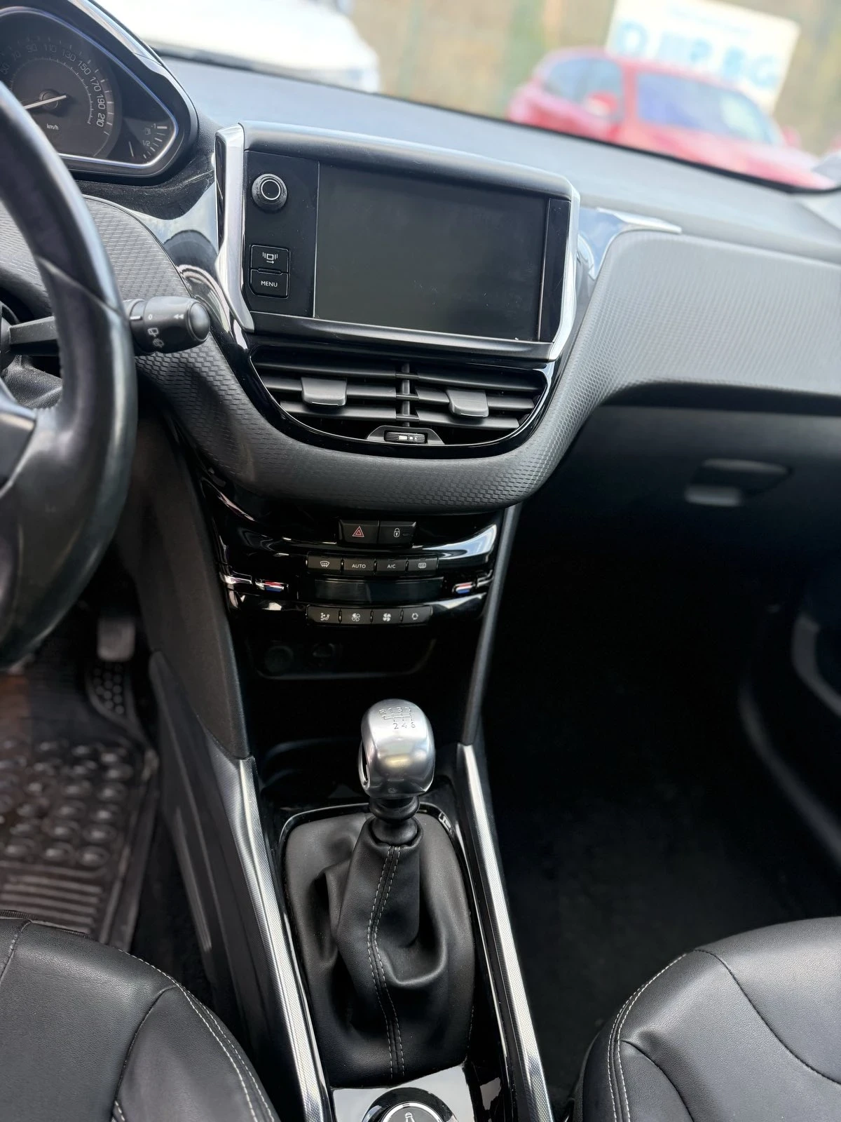 Peugeot 2008 1.6 HDI, снимка 6 - Автомобили и джипове - 54159554