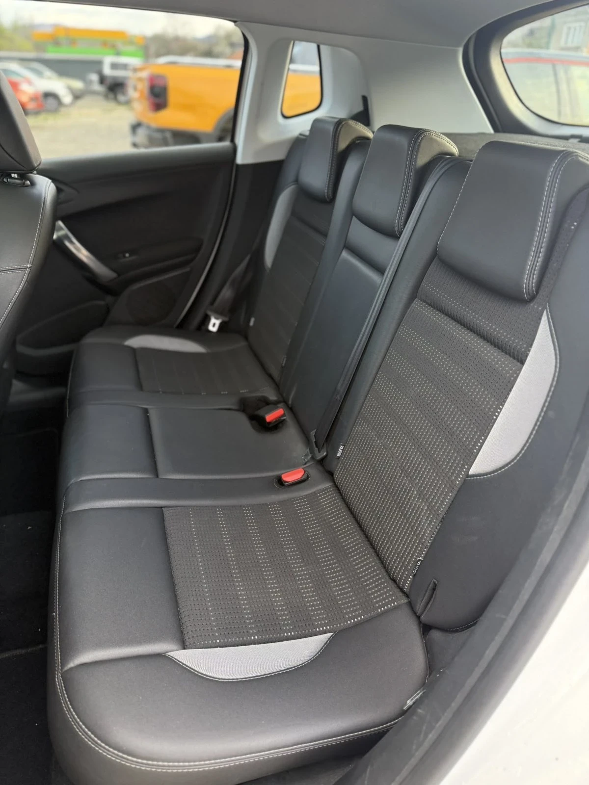 Peugeot 2008 1.6 HDI, снимка 8 - Автомобили и джипове - 54159554