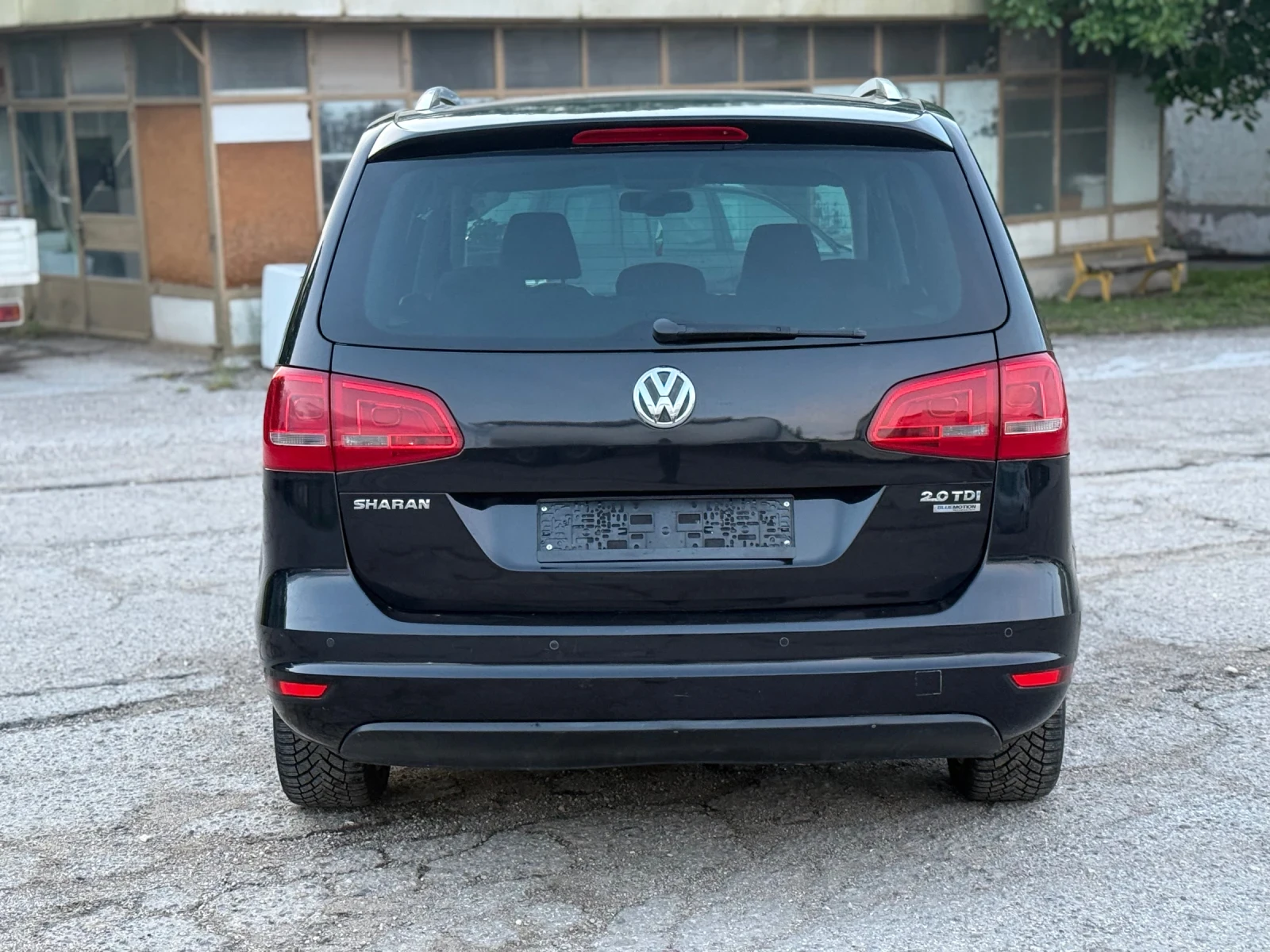 VW Sharan 2.0 TDI 7 МЕСТЕН , снимка 6 - Автомобили и джипове - 54455419