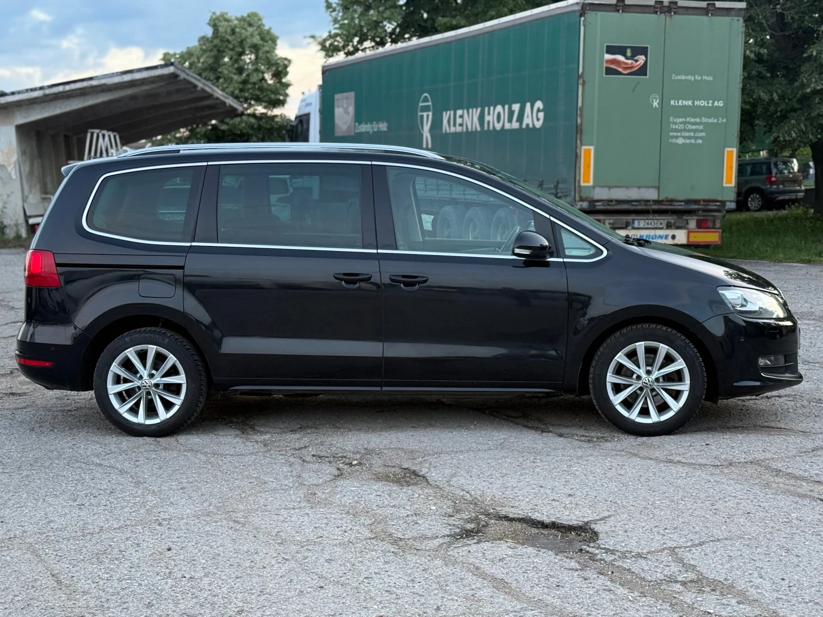 VW Sharan 2.0 TDI 7 МЕСТЕН , снимка 4 - Автомобили и джипове - 54455419