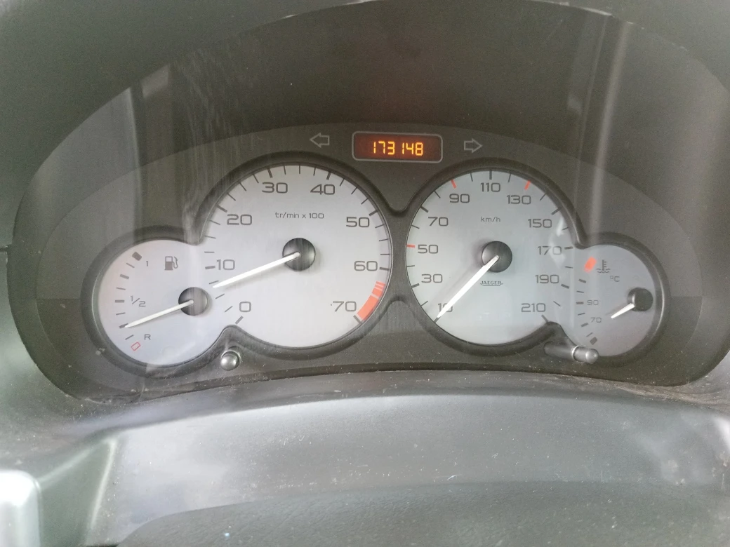 Peugeot Partner 1.6i KLIMA, снимка 16 - Автомобили и джипове - 54645554
