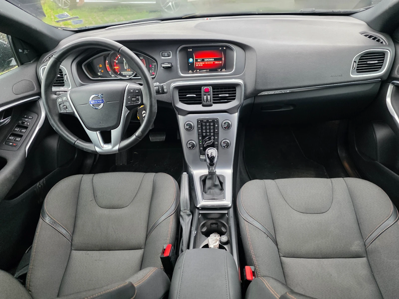 Volvo V40 Cross Country БЕНЗИН АВТОМАТ, снимка 8 - Автомобили и джипове - 54747482