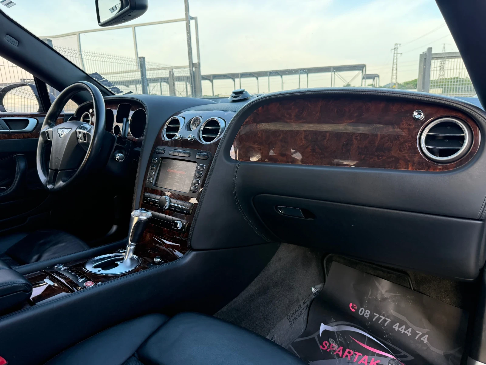 Bentley Continental W12* 2011г* 55.000КМ* 1 Собственик* Сервизна Истор, снимка 13 - Автомобили и джипове - 54796496