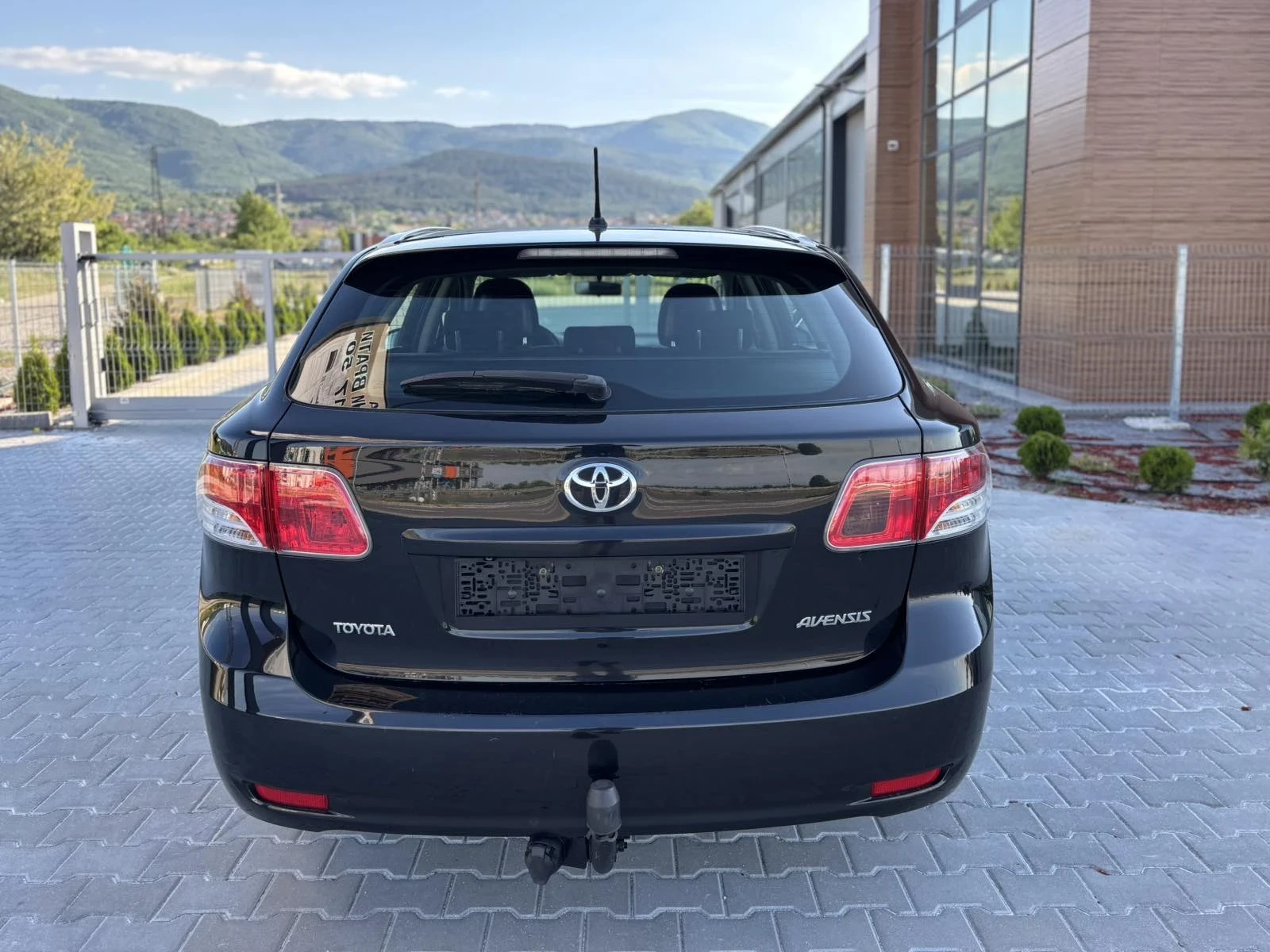 Toyota Avensis 2.0D4d/126кс/FACELiFT/Навигация/Камера/Климатроник, снимка 4 - Автомобили и джипове - 54874876