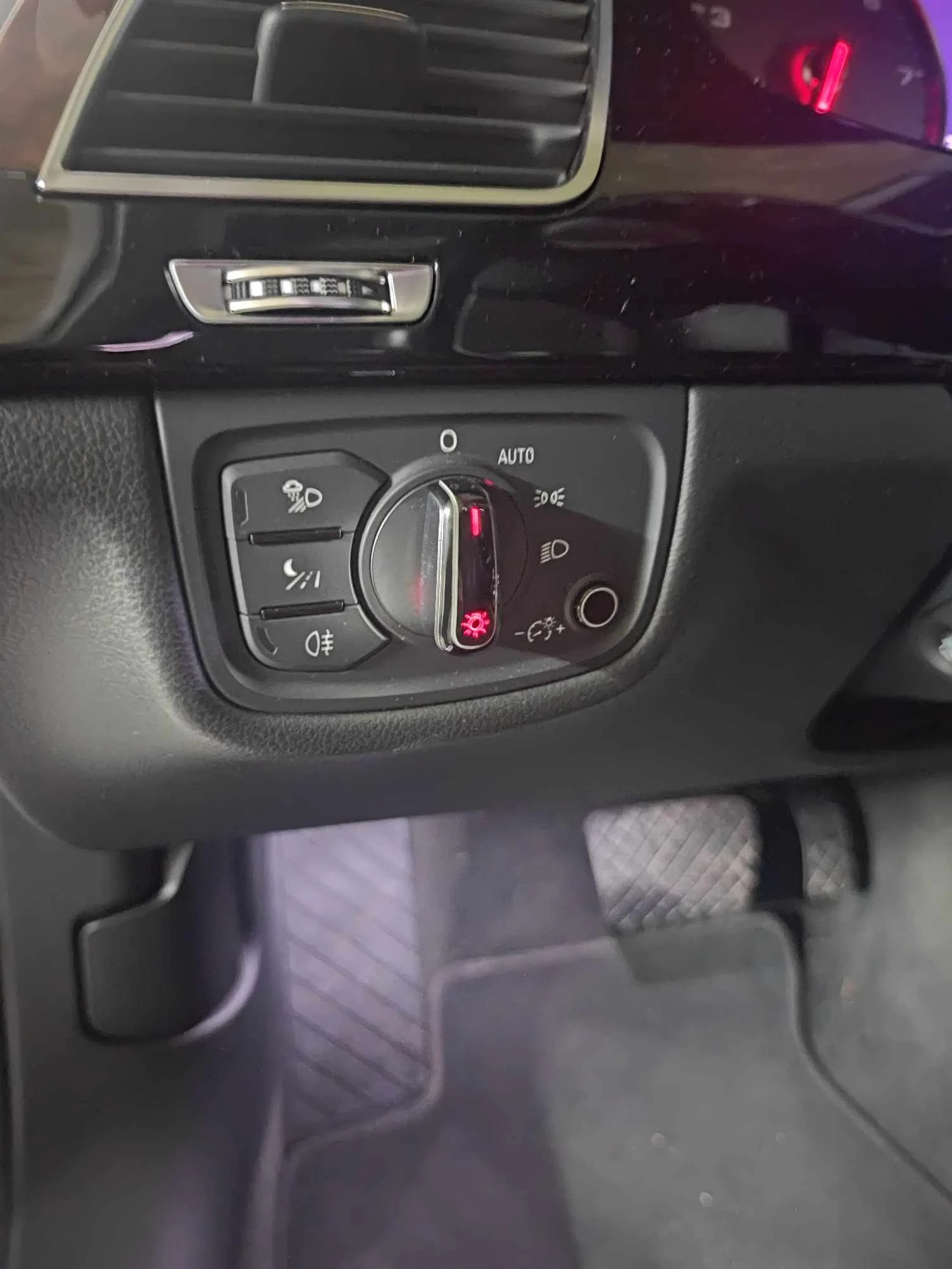 Audi A8 4.2 TFSI, снимка 7 - Автомобили и джипове - 54886600