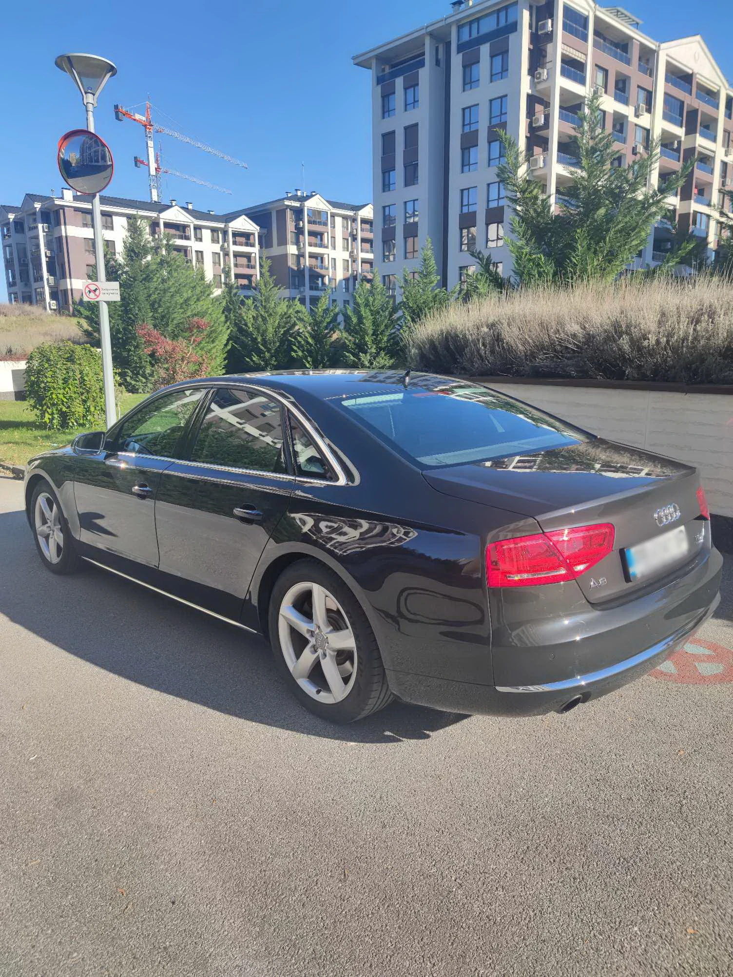 Audi A8 4.2 TFSI, снимка 2 - Автомобили и джипове - 54886600
