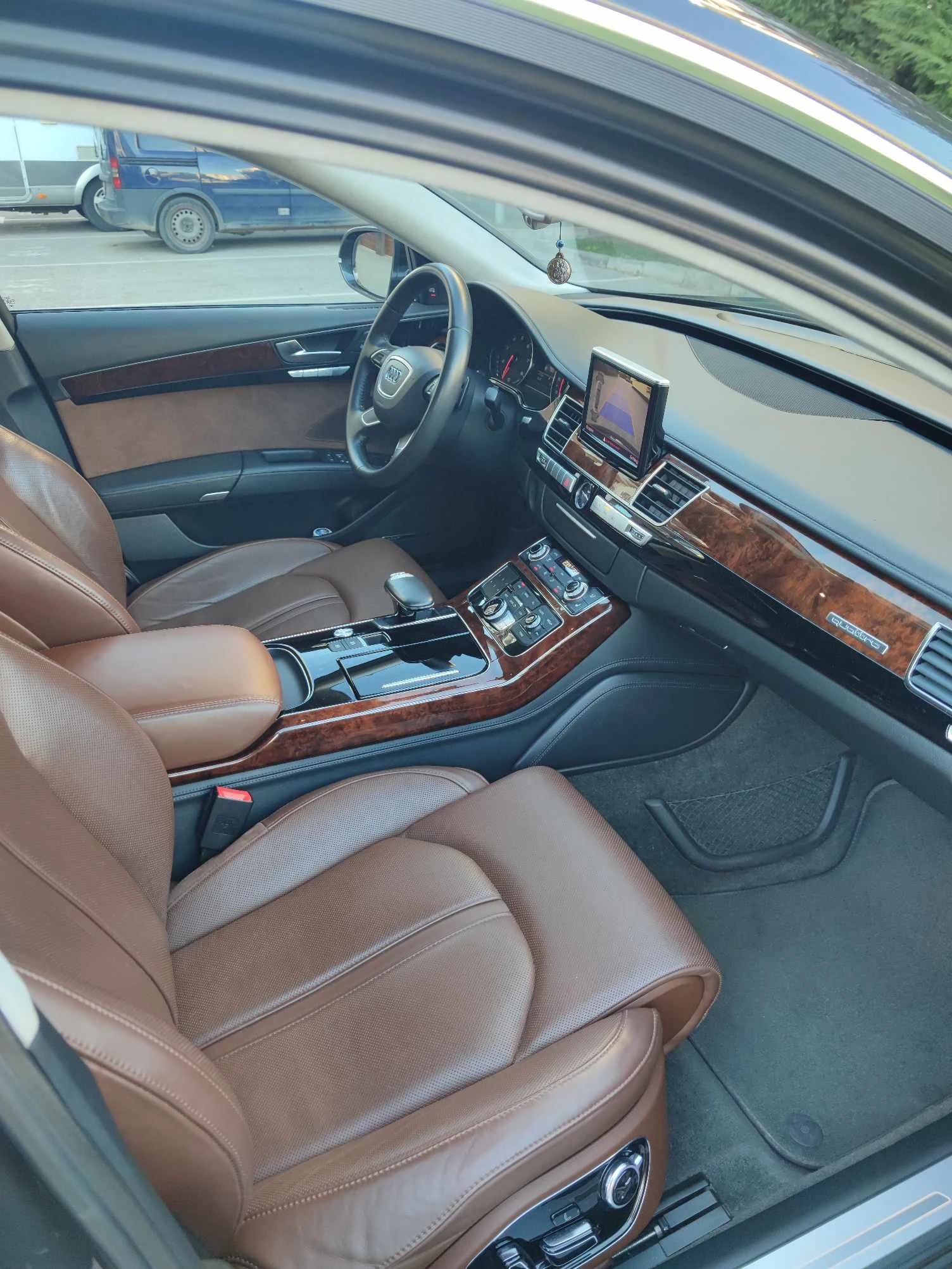Audi A8 4.2 TFSI, снимка 5 - Автомобили и джипове - 54886600