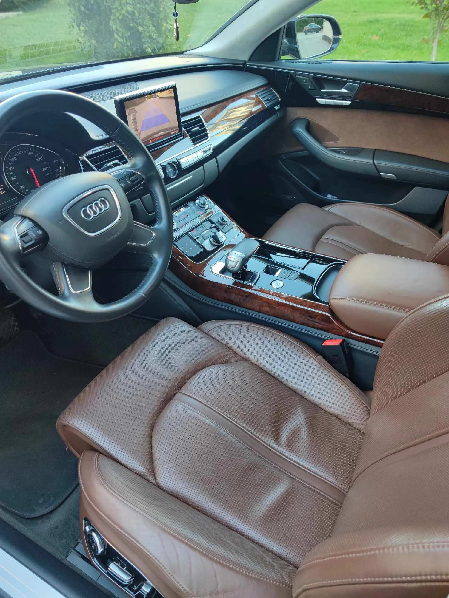 Audi A8 4.2 TFSI, снимка 4 - Автомобили и джипове - 54886600
