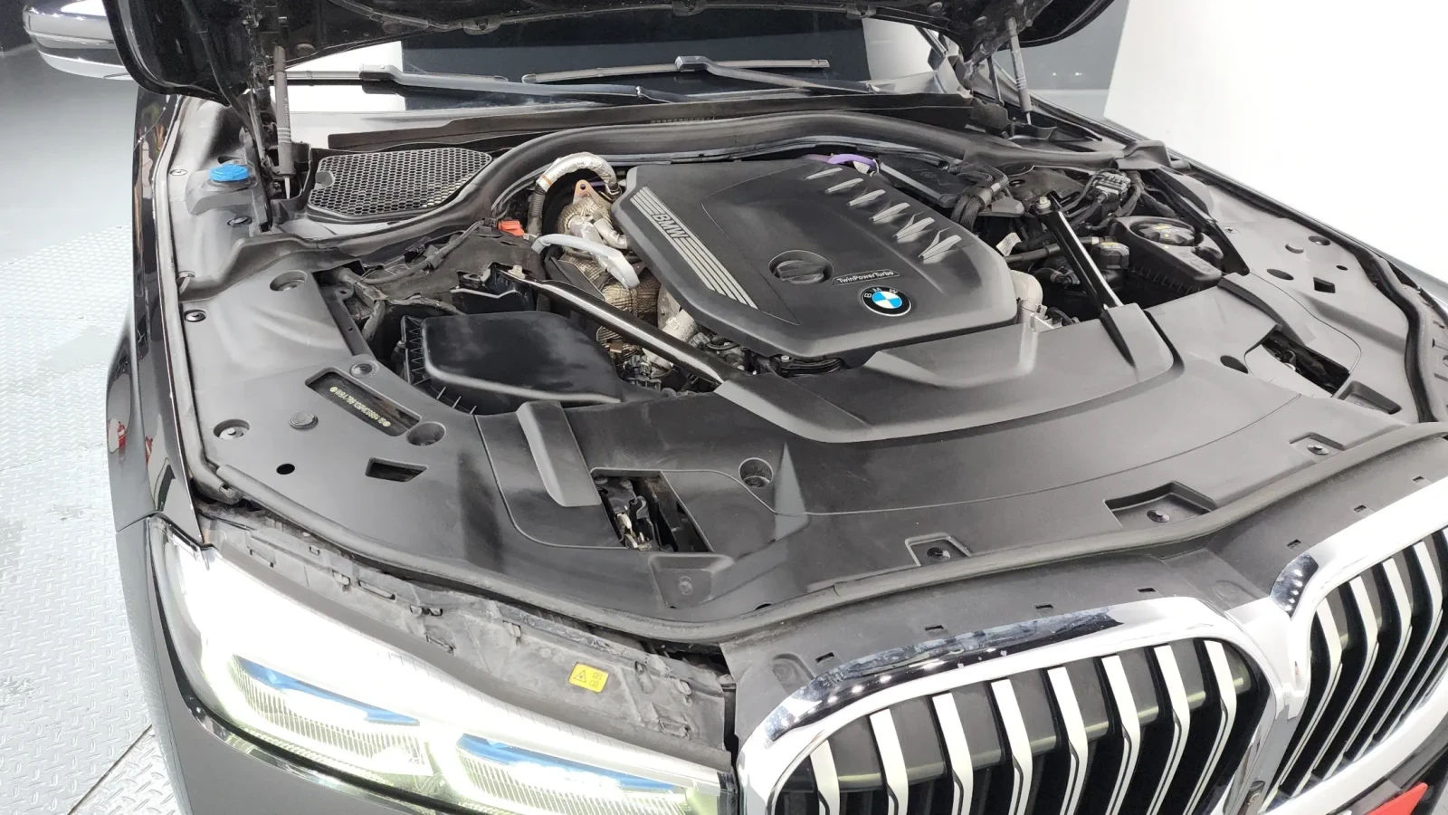 BMW 730 B&WILKINS| DISTRONIC| 360| DISPLAY KEY| LASER| REM, снимка 5 - Автомобили и джипове - 55075490