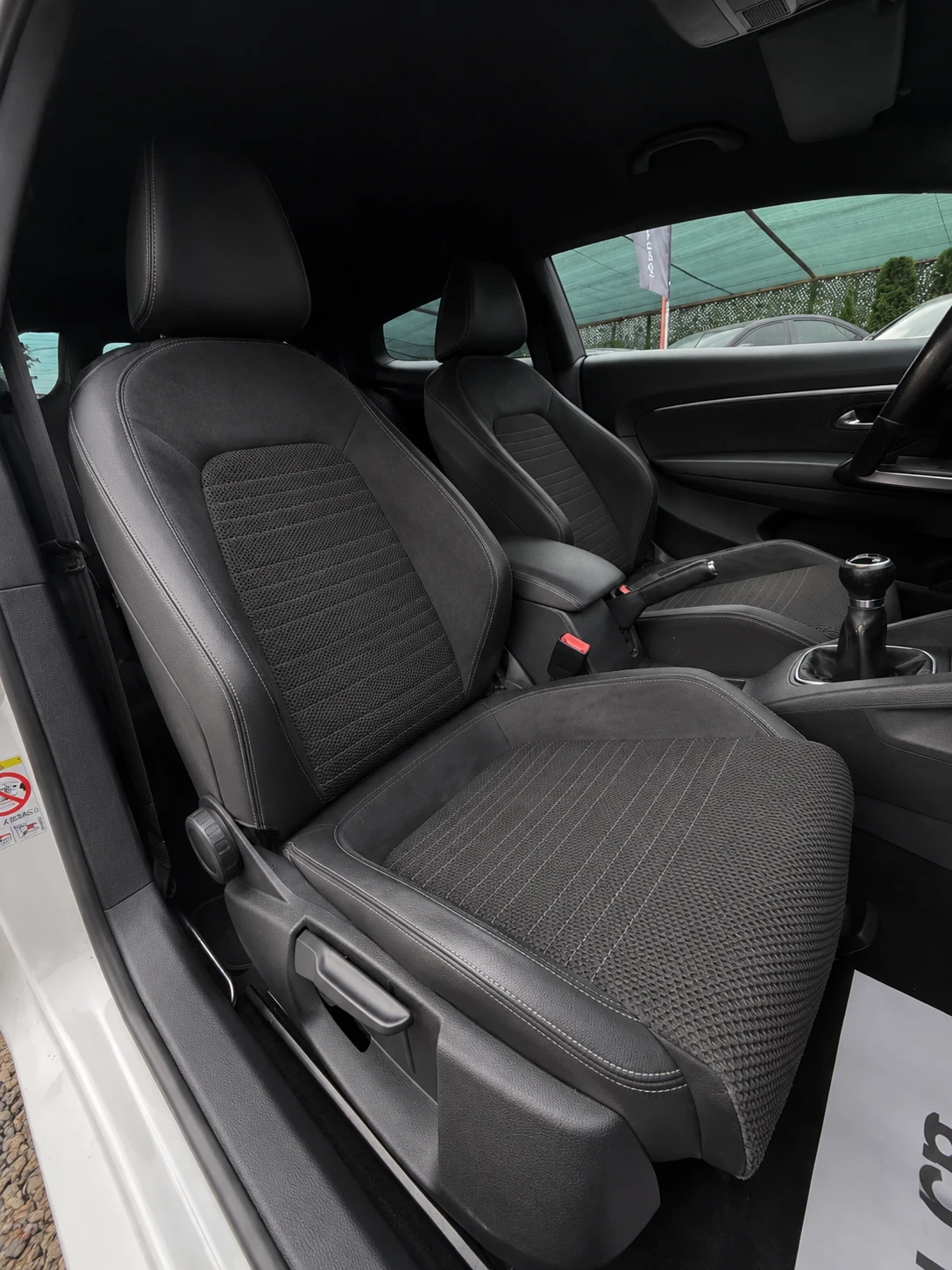 VW Scirocco 1.4TSI| 122HP| NAVI| TOP| СОБСТВЕН ЛИЗИНГ, снимка 9 - Автомобили и джипове - 55354075