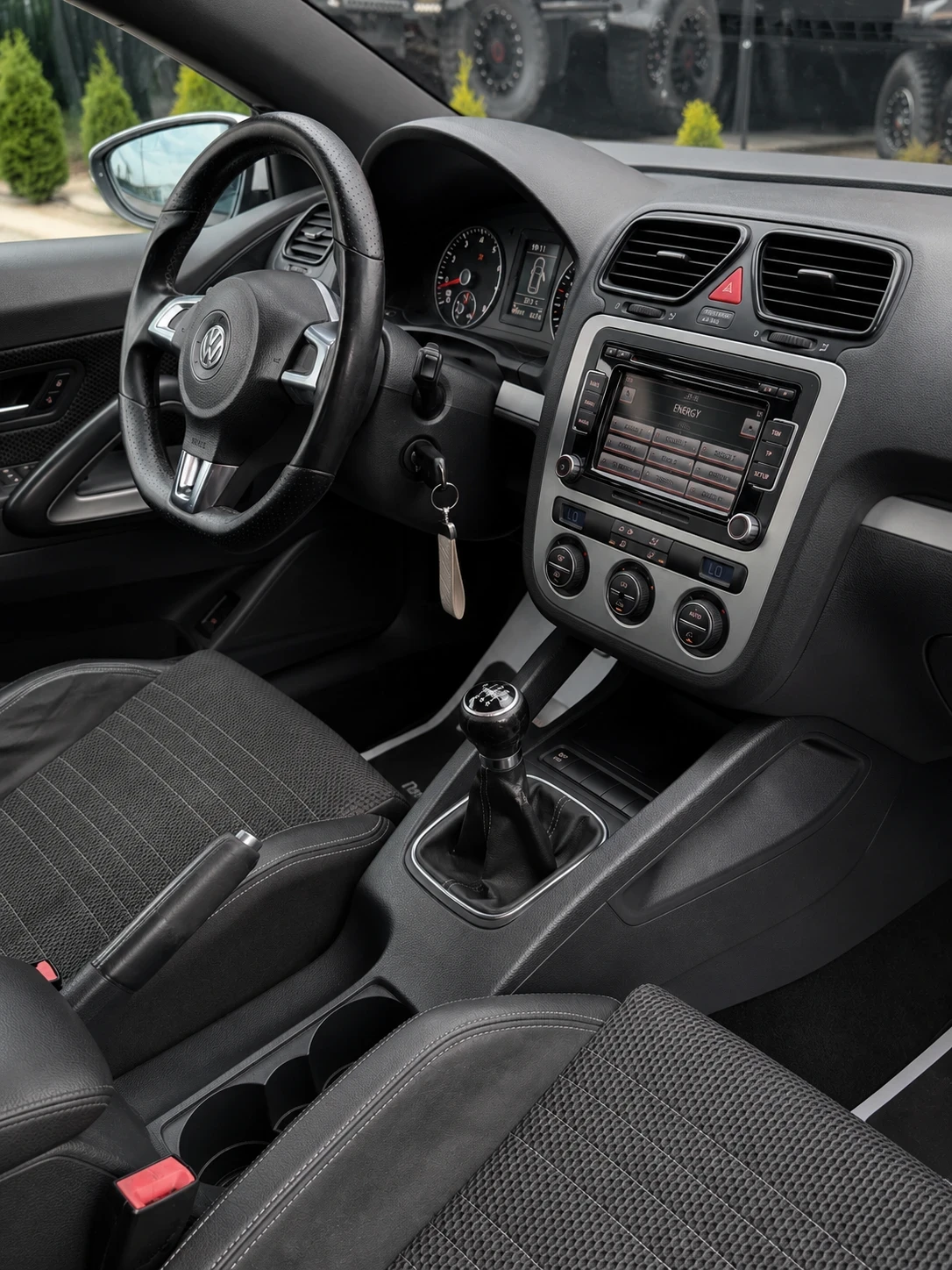 VW Scirocco 1.4TSI| 122HP| NAVI| TOP| СОБСТВЕН ЛИЗИНГ, снимка 12 - Автомобили и джипове - 55354075