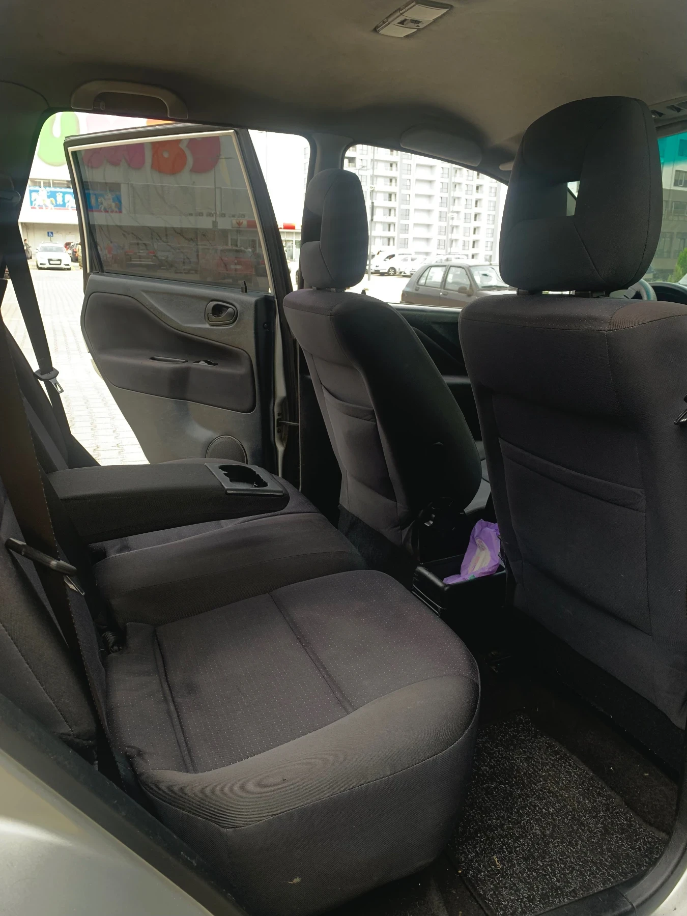 Mitsubishi Space star 1.9 di-d, снимка 11 - Автомобили и джипове - 55412724
