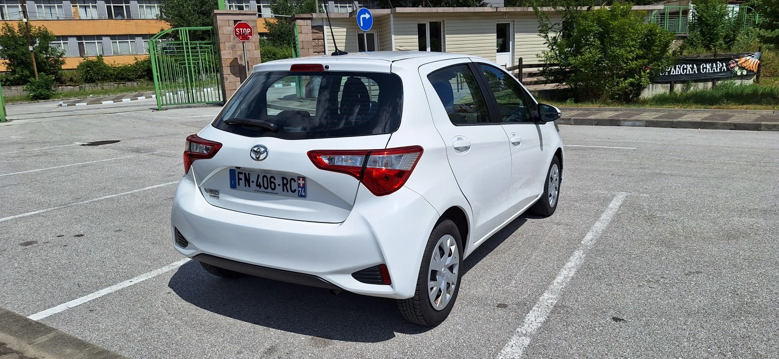 Toyota Yaris 1.5 VVT-I, снимка 7 - Автомобили и джипове - 55416742