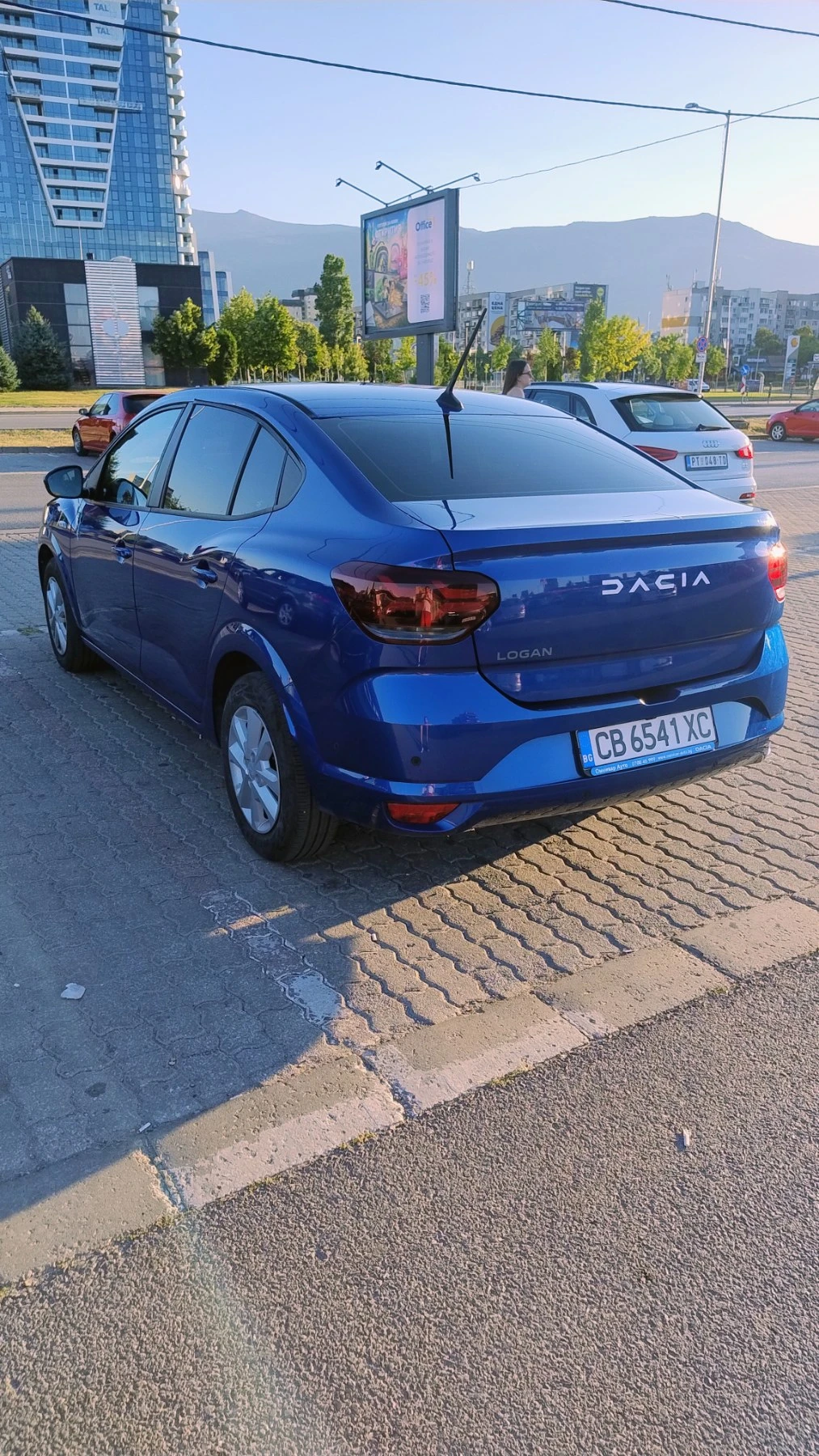 Dacia Logan, снимка 3 - Автомобили и джипове - 55683367
