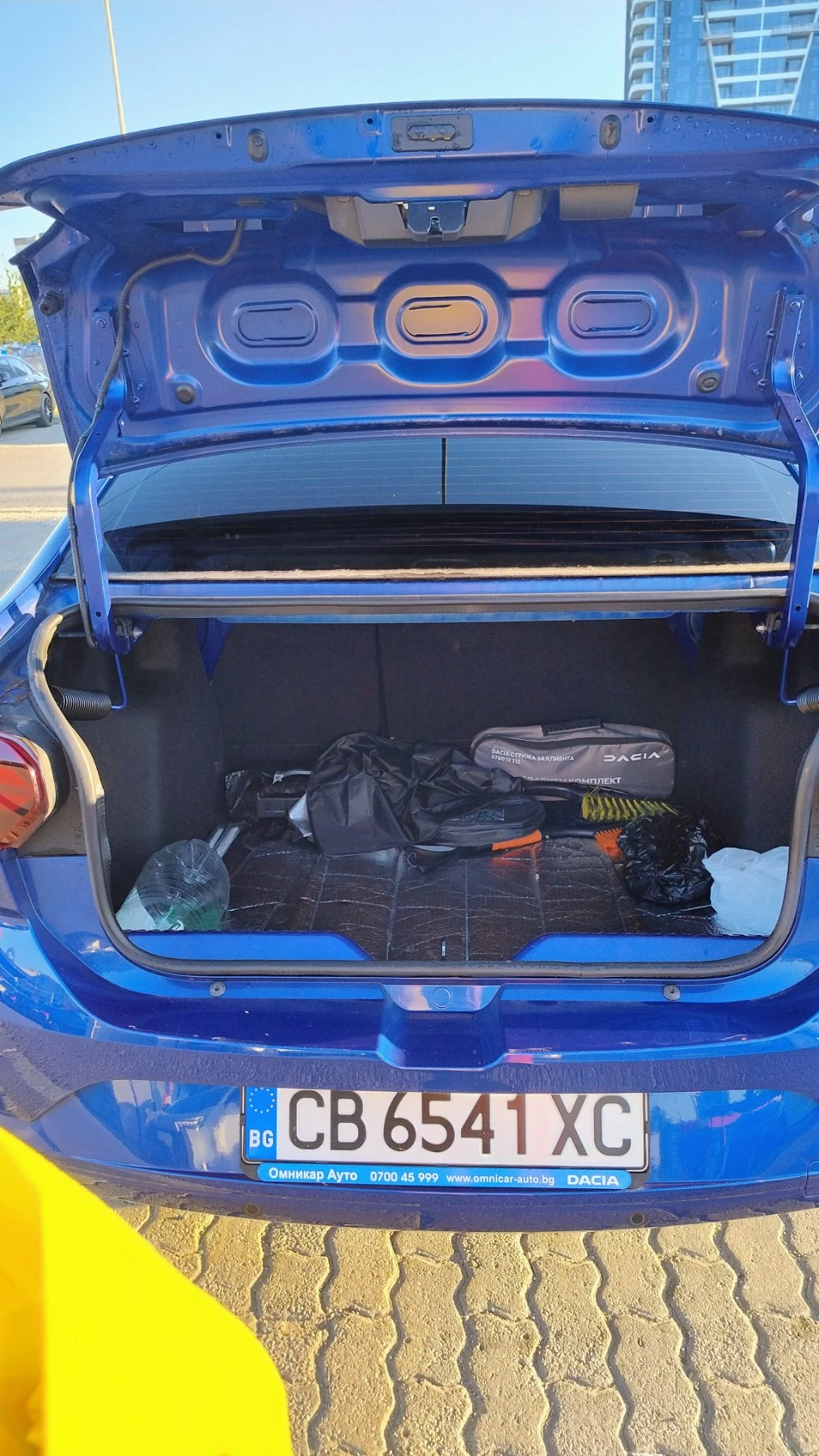 Dacia Logan, снимка 14 - Автомобили и джипове - 55683367