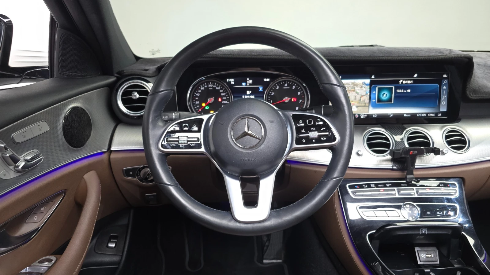 Mercedes-Benz C 300 Avantgarde, снимка 11 - Автомобили и джипове - 55810484