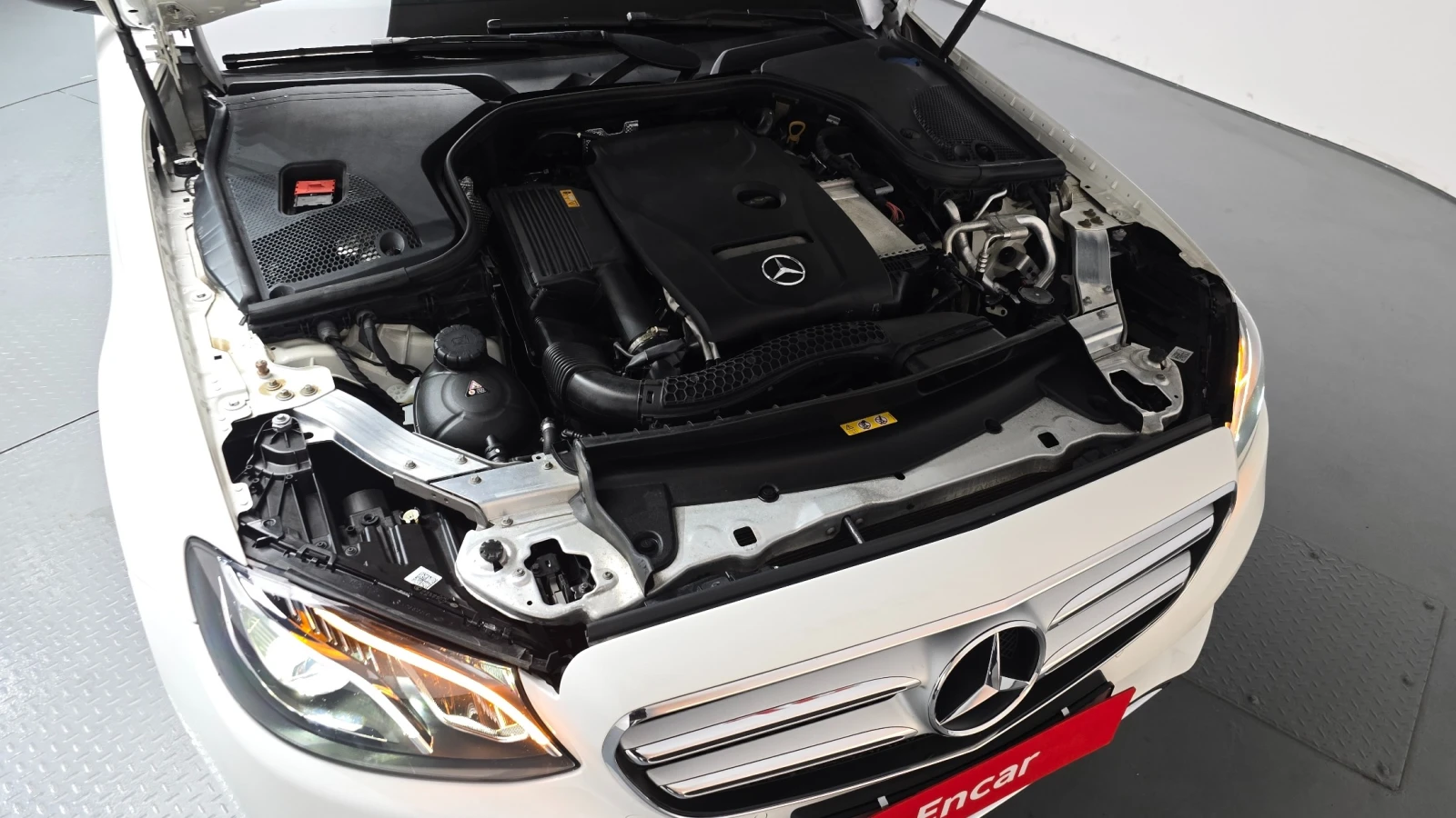 Mercedes-Benz C 300 Avantgarde, снимка 6 - Автомобили и джипове - 55810484