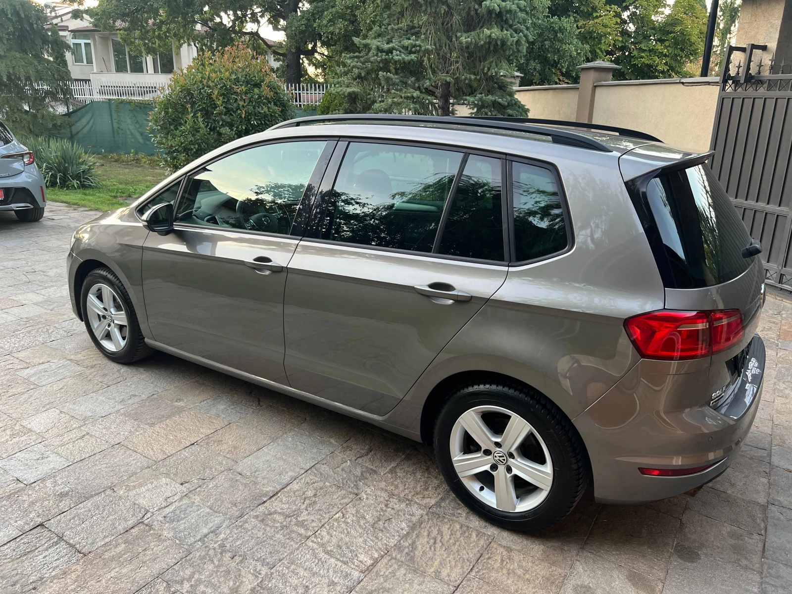 VW Sportsvan TREND, снимка 6 - Автомобили и джипове - 55838363