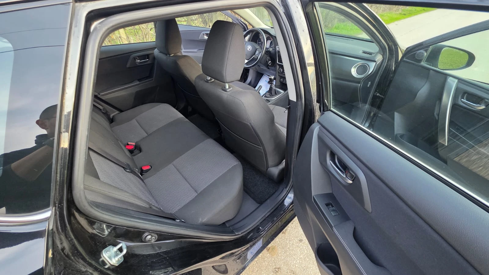 Toyota Auris 1.6 132кс бензин ГЕРМАНИЯ, снимка 10 - Автомобили и джипове - 56020804