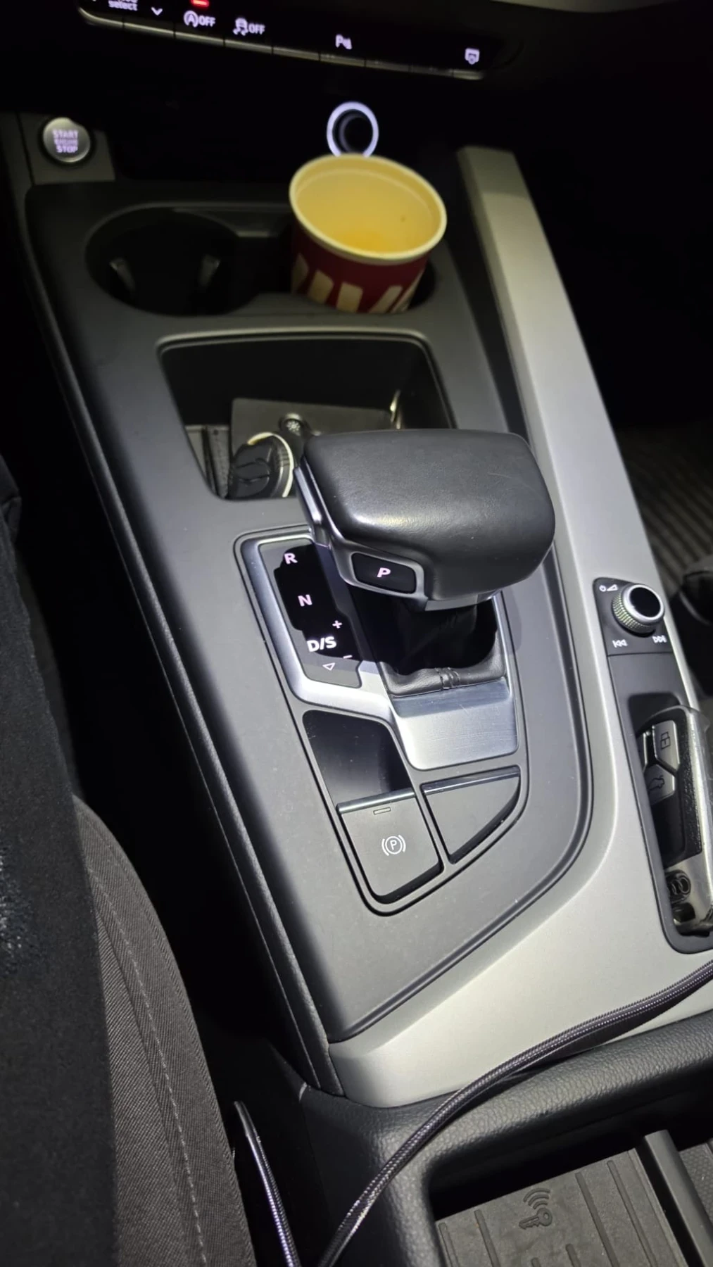 Audi A4, снимка 14 - Автомобили и джипове - 56316165