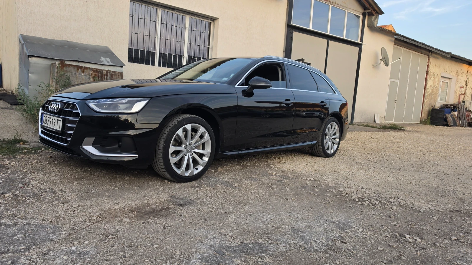 Audi A4, снимка 3 - Автомобили и джипове - 56316165