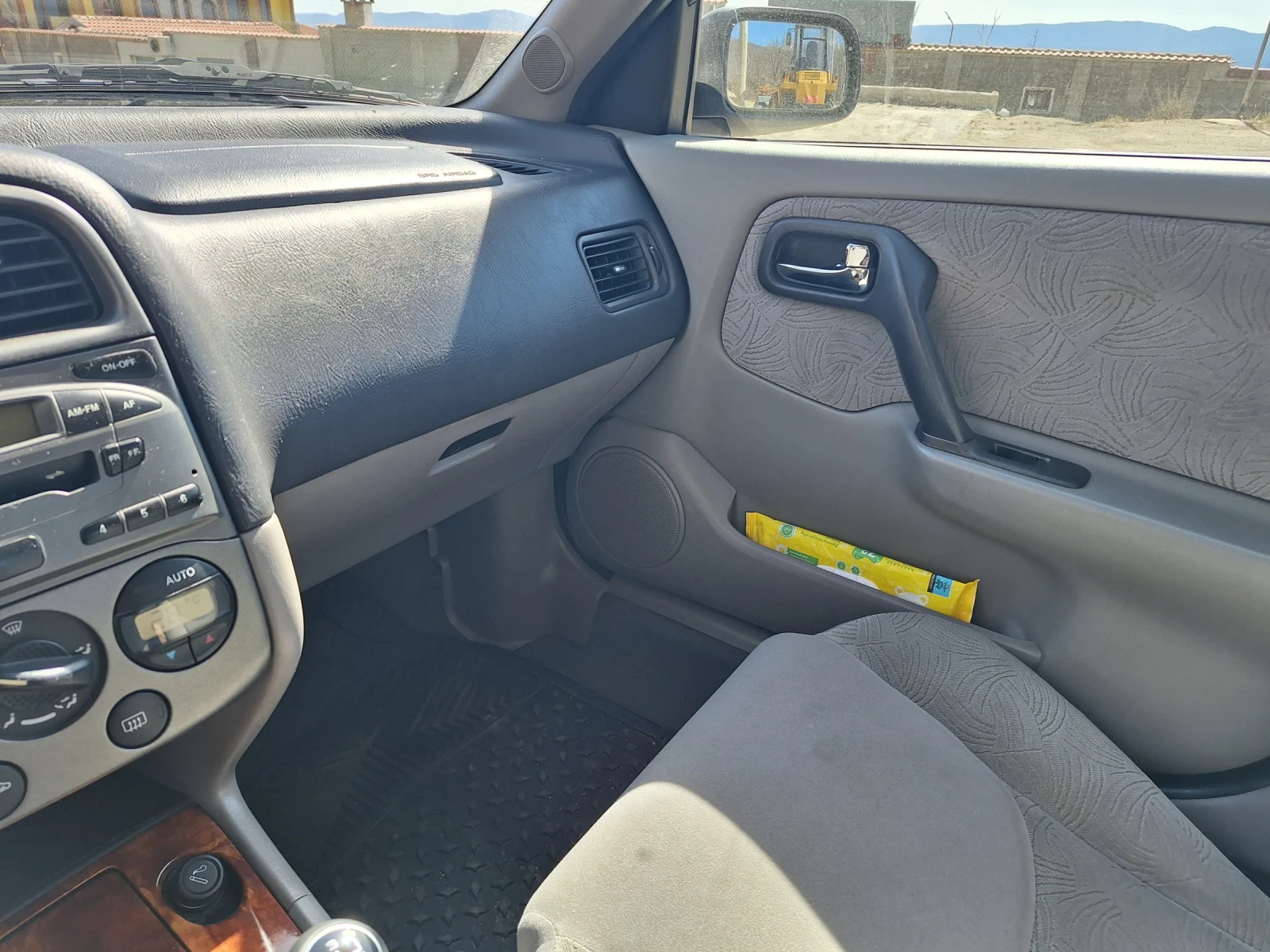 Nissan Primera P11, снимка 8 - Автомобили и джипове - 56542559