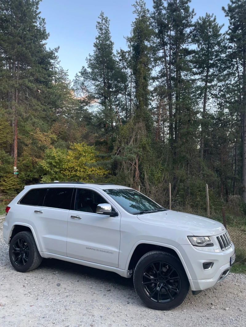 Jeep Grand cherokee 5.7/HEMI/Overland/АГУ, снимка 3 - Автомобили и джипове - 47882960