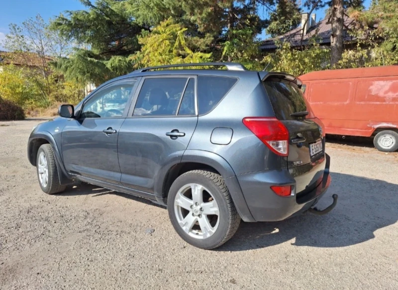 Toyota Rav4 2.2D-CAT, снимка 5 - Автомобили и джипове - 49013468