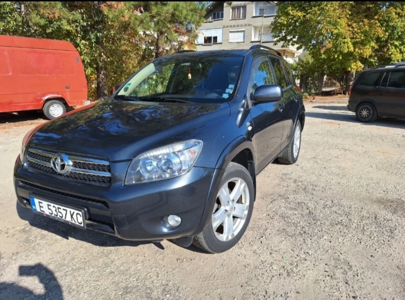 Toyota Rav4 2.2D-CAT, снимка 8 - Автомобили и джипове - 49501144