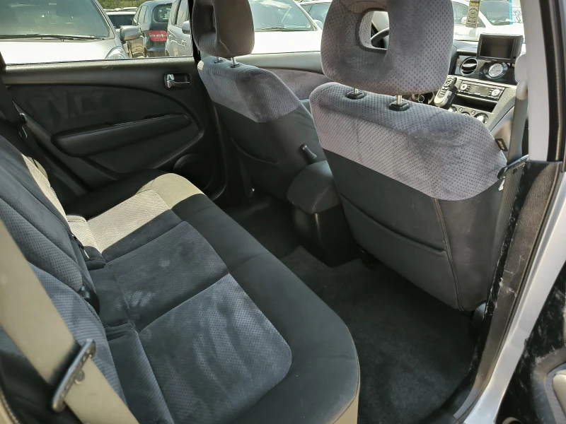 Mitsubishi Outlander 2.4i 4x4, снимка 10 - Автомобили и джипове - 50366067