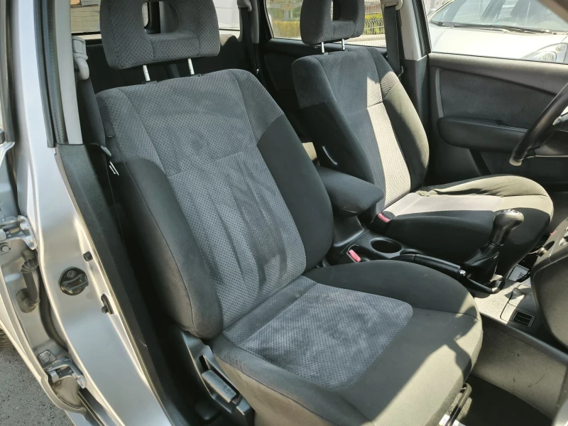 Mitsubishi Outlander 2.4i 4x4, снимка 8 - Автомобили и джипове - 50366067